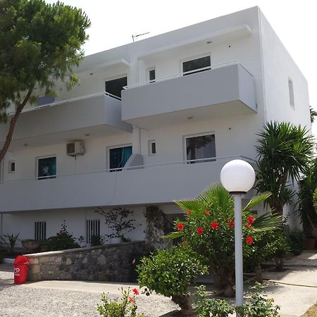 Blue Nest Hotel Tigaki Екстериор снимка