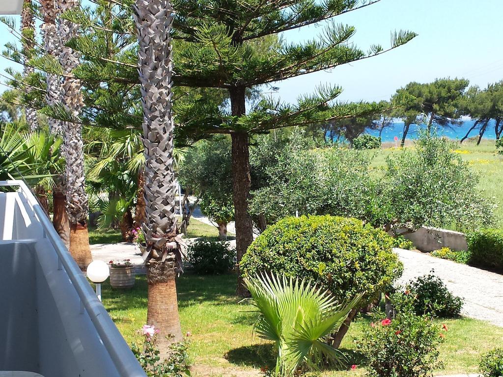 Blue Nest Hotel Tigaki Стая снимка